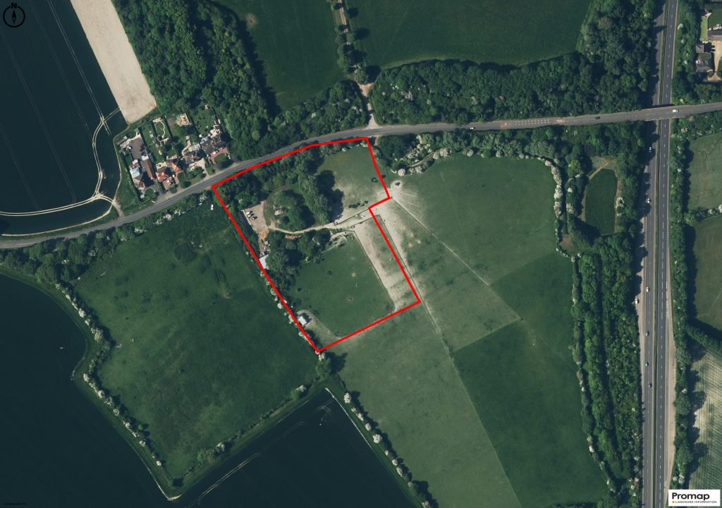 Land and Stables off Sharpenhoe Road, Barton-le-Clay, Bedfordshire, MK45 4SE