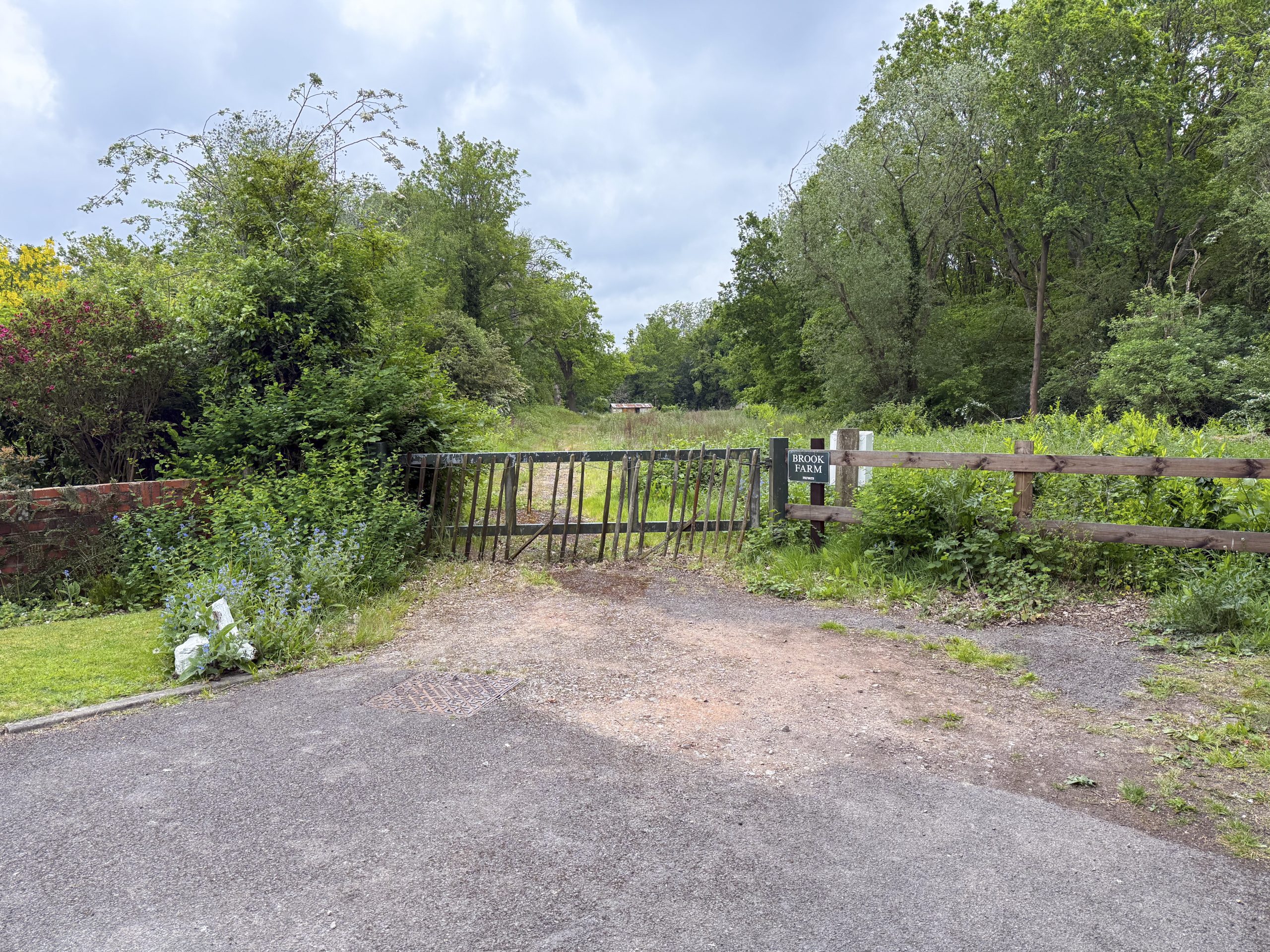 Land off of Brookfield Avenue, Farnham, GU9 9TE